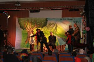 IMG_6205-300x200 القراءة في إحتفال