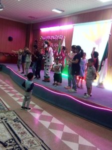 عرض-فني-ترفيهي-متنوع-للأطفال-1-225x300 عرض فني ترفيهي متنوع للأطفال-2019