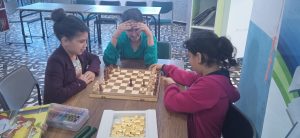 482319350_1073390578147366_5099412356293235044_n-1-300x138 ورشات العطلة الربيعية-03-2023