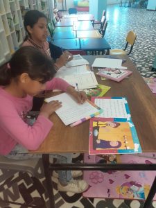 483571735_1073394518146972_4372033483205308798_n-1-225x300 ورشات العطلة الربيعية-03-2023